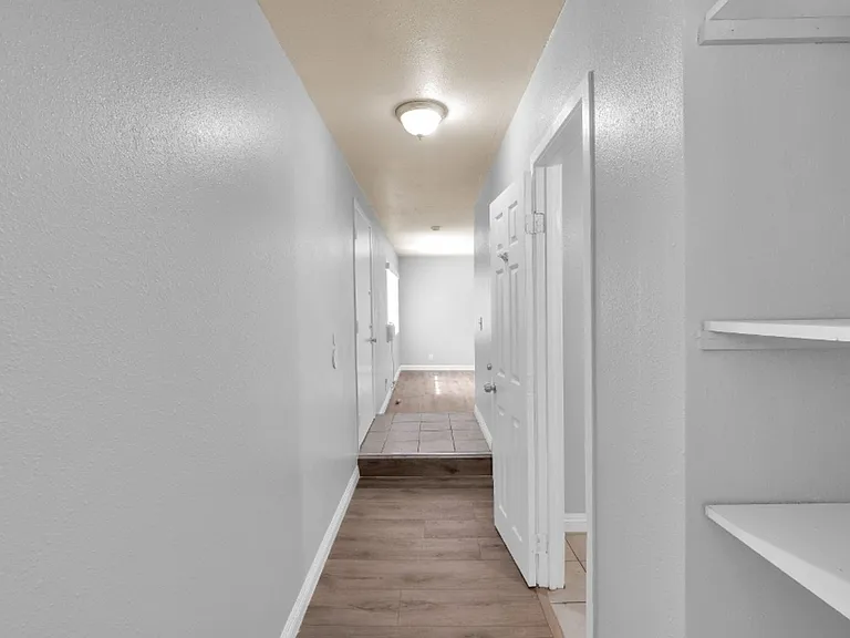 Ramona Garden Apartments — Photo 22