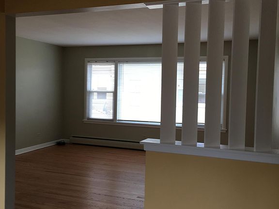 4th image of 8621 N Milwaukee Ave APT 2W
