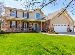 2 Kara Ct, Washington, IL 61571