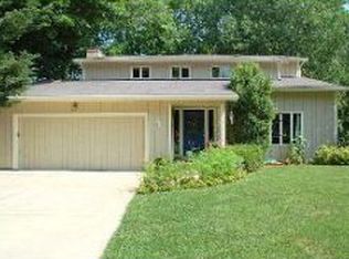 2519 E Round Hill Ln, Bloomington, IN