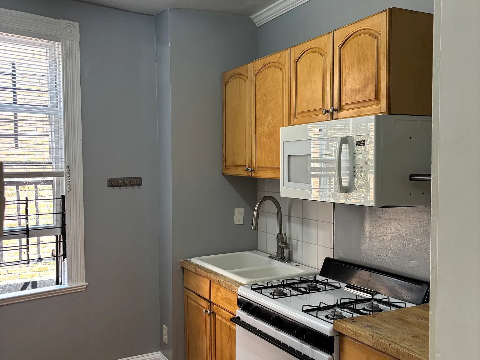 Studio, 425 sqft, $1,150 — Photo 1