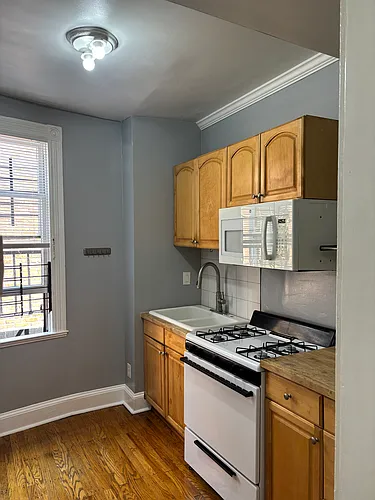 1526 W Mount Royal Ave Photo 1