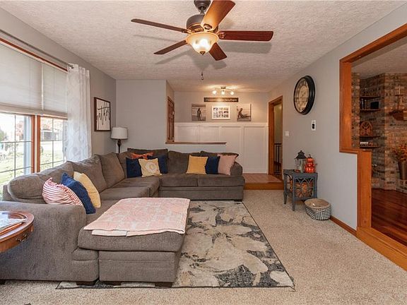 2nd image of 568 Sir Lancelot Dr