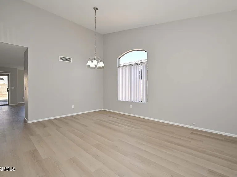 12324 W Missouri Ave — Photo 4