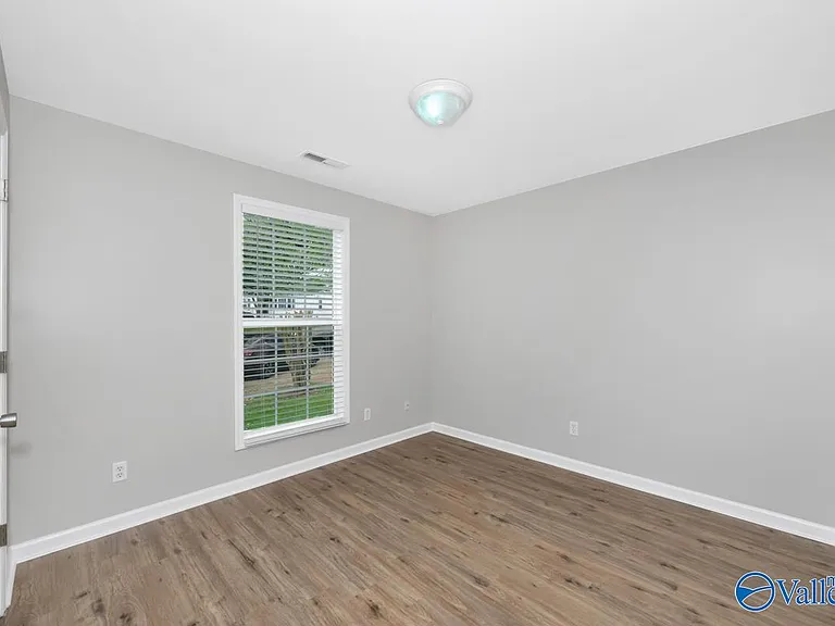 800 Linwood Dr NW — Photo 20