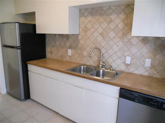 2511 Enfield Rd #B — Photo 6