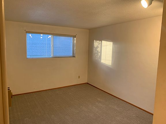 3rd image of 204 W 4th St #8