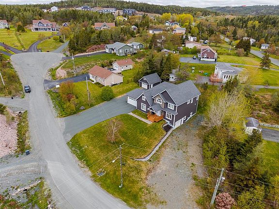 4th image of 8 Harvey Place