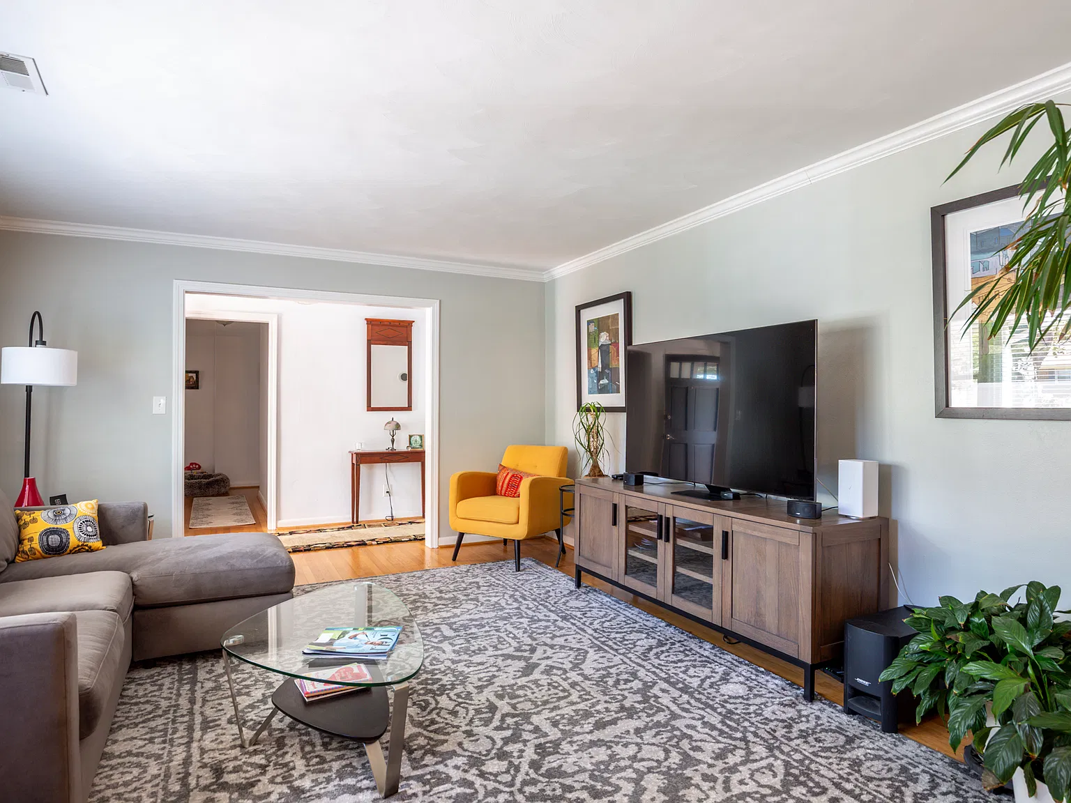 3 bed, 2126 sqft, $2,900 — Photo 4