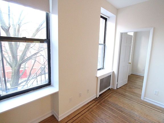 4th image of 462 W 51st St #3FN