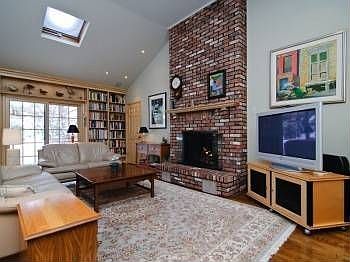 3rd image of 30 Dickerson Ave