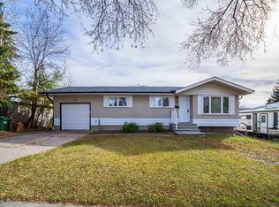 67 Sunset Blvd, Saint Albert, AB T8N 0N7