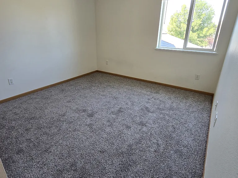 304 Peter Pl #C — Photo 9