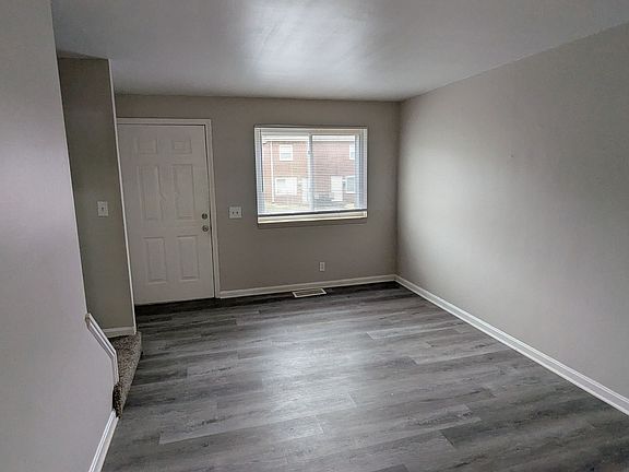5th image of 1400 21st St NE #1406