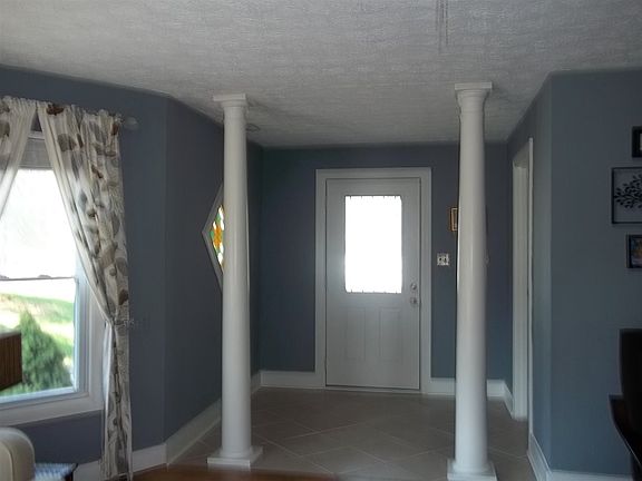 3rd image of 118 Mill St