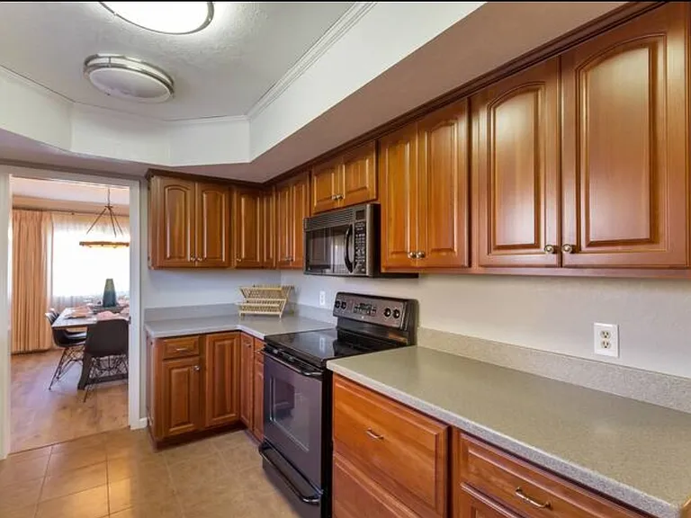7647 E Medlock Dr — Photo 11