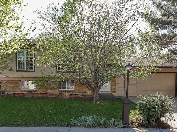 2nd image of 2413 Bowen St