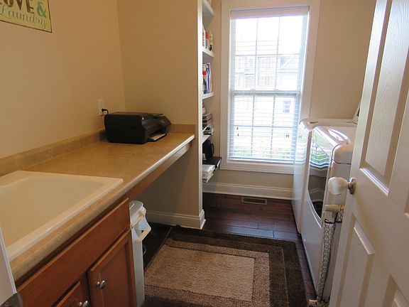 4th image of 28 Country Village Ln