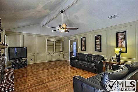 2nd image of 2317 Country Green Ln