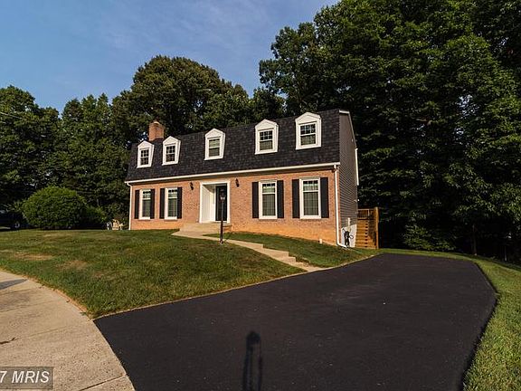 2nd image of 5637 Naylor Ct