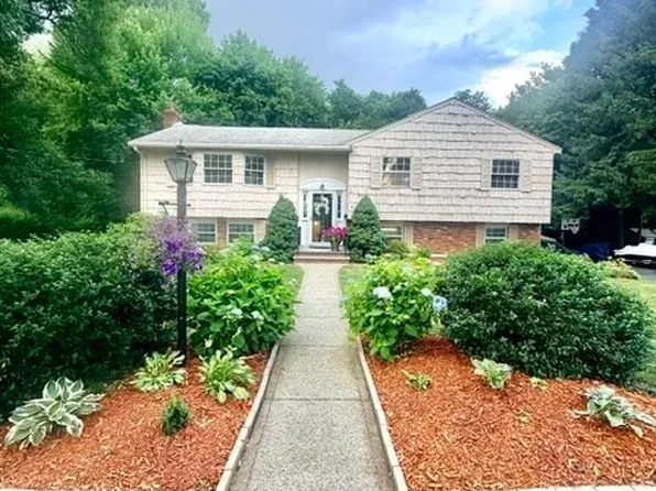 3 Harvard St, Peabody, MA 01960