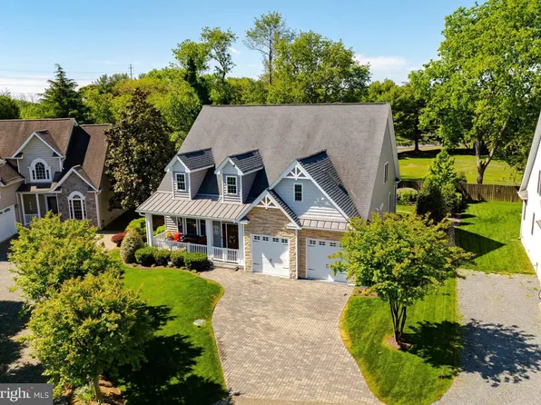 410 Badgers Ln, Solomons, MD 20688