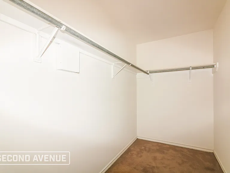 5945 Sutherland Dr — Photo 14