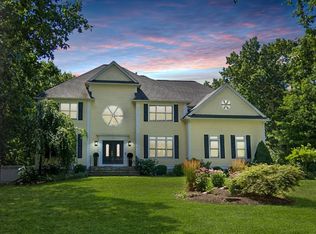 19 Stable Way, Medway, MA 02053