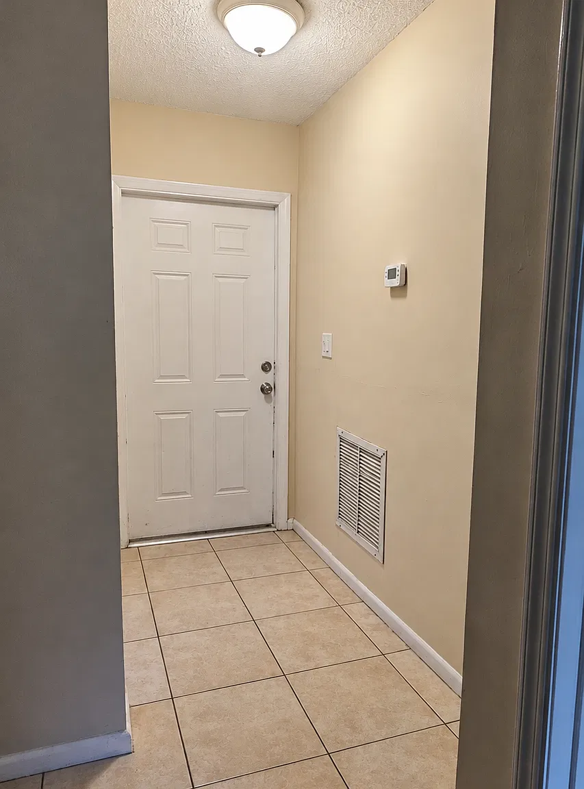1 bed, 570 sqft, $1,600 — Photo 3