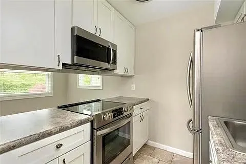 433 Briarhill Ct — Photo 7