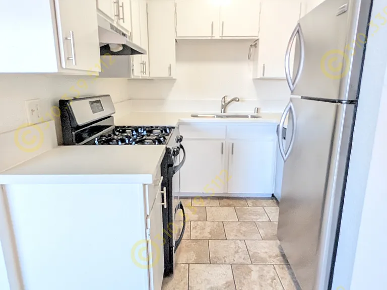 3395 S Vinton Ave #401 — Photo 14