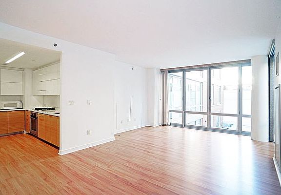 3rd image of 303 E 33rd St APT 3B