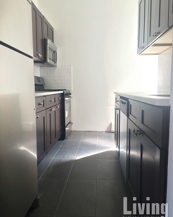 2nd image of 133 Edgecombe Ave APT 3A