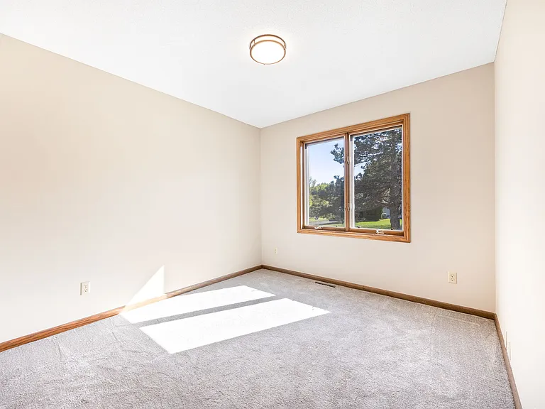 1270 Lake Susan Hills Dr — Photo 13