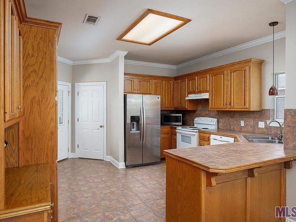 1st image of 17346 Lauren Dr