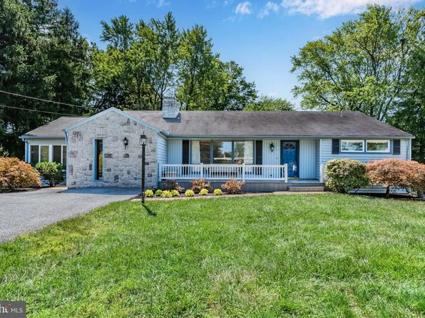 5925 Longview Rd, Harrisburg, PA 17112