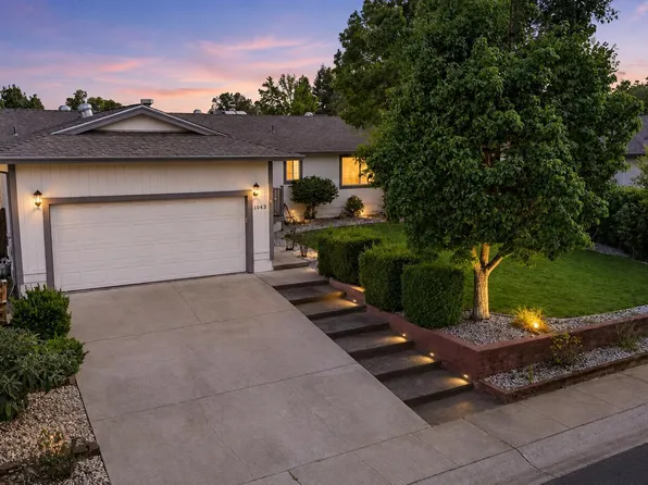 1043 Goodview Way, Redding, CA 96003
