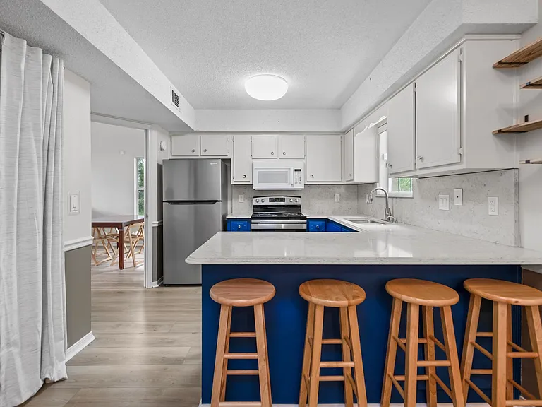 6740 Scotts Pl — Photo 12