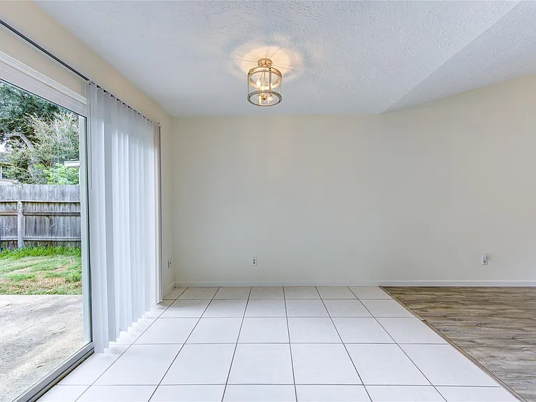 950 Grand Junction Dr — Photo 10