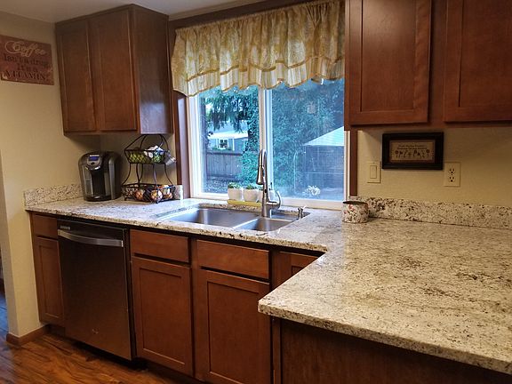 4th image of 14116 112th Avenue Ct E