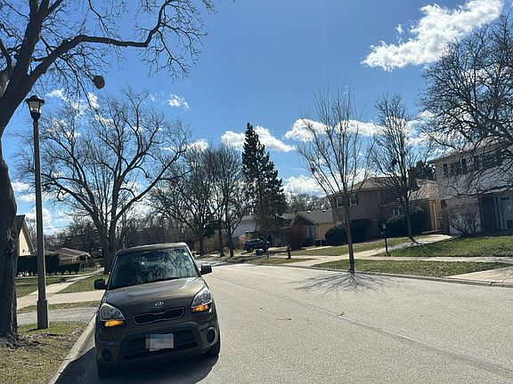 4th image of 9637 Kildare Ave