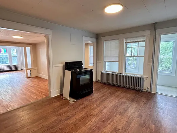 37 Union St APT 4, Lewiston, ME 04240