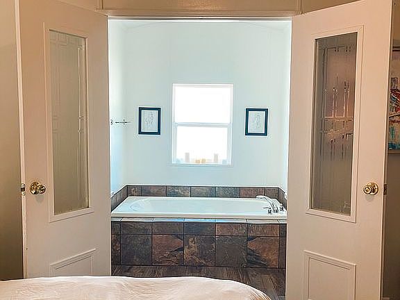 4th image of 718 Lupine Cir