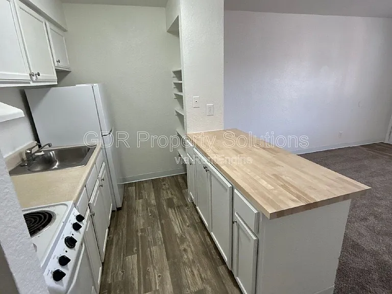 1105 Iron Ave SW #107 — Photo 6