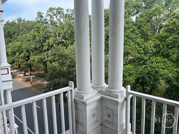 2nd image of 816 Drayton St APT 2A