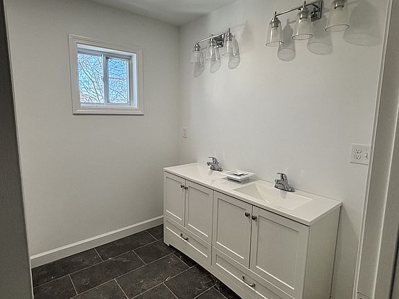 4th image of 519 Birmingham St #519