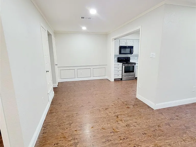 230 McCarley Pl — Photo 6