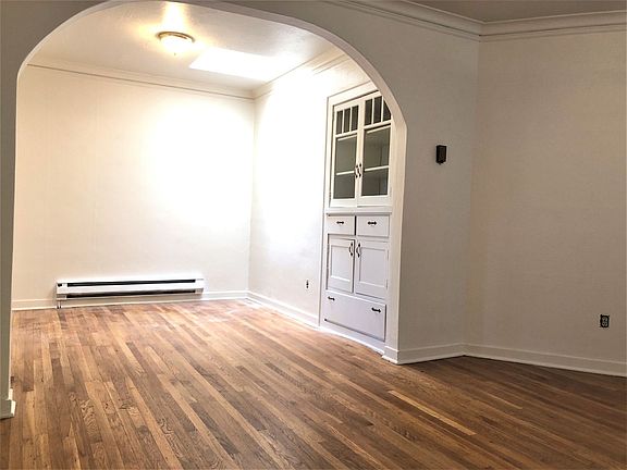 5th image of 2080 SE Caruthers St #2114-09