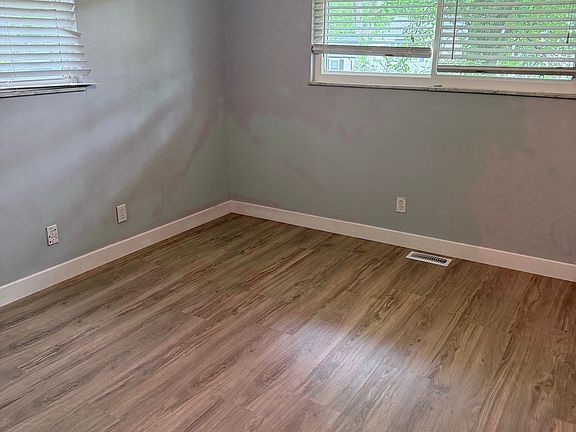 5th image of 77 Bonniebrook Rd