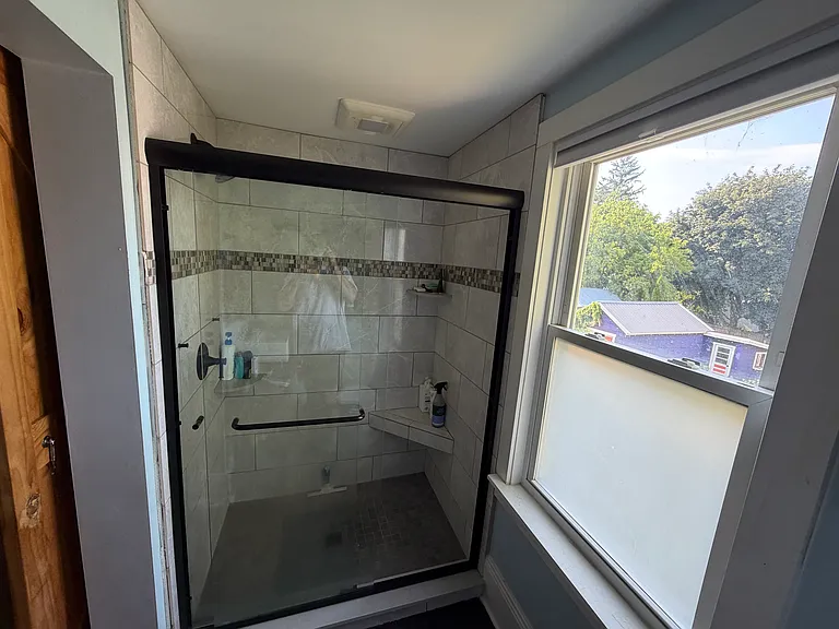 39 Maple St #B — Photo 7